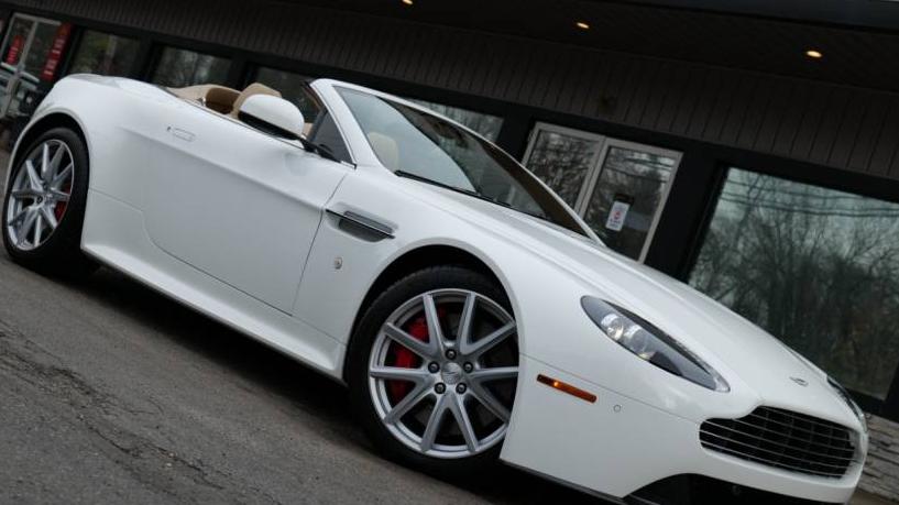 ASTON MARTIN V8 VANTAGE 2015 SCFEKBEL8FGD18838 image